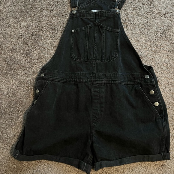 Black baggy short overalls - Picture 2 of 3